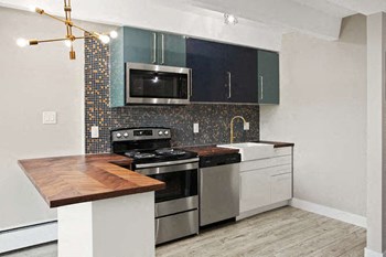 White Swan Apartments Kitchen
